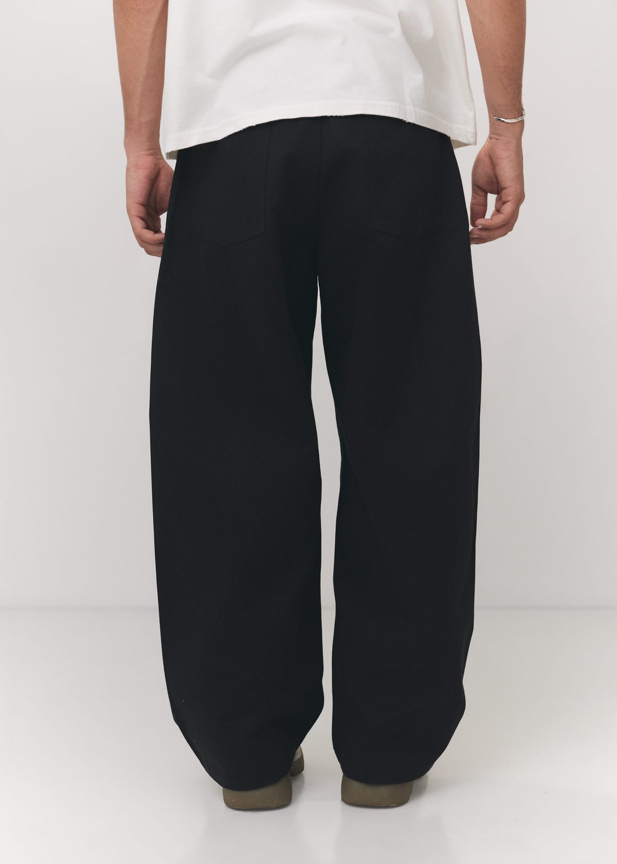 Barrel Black Pants