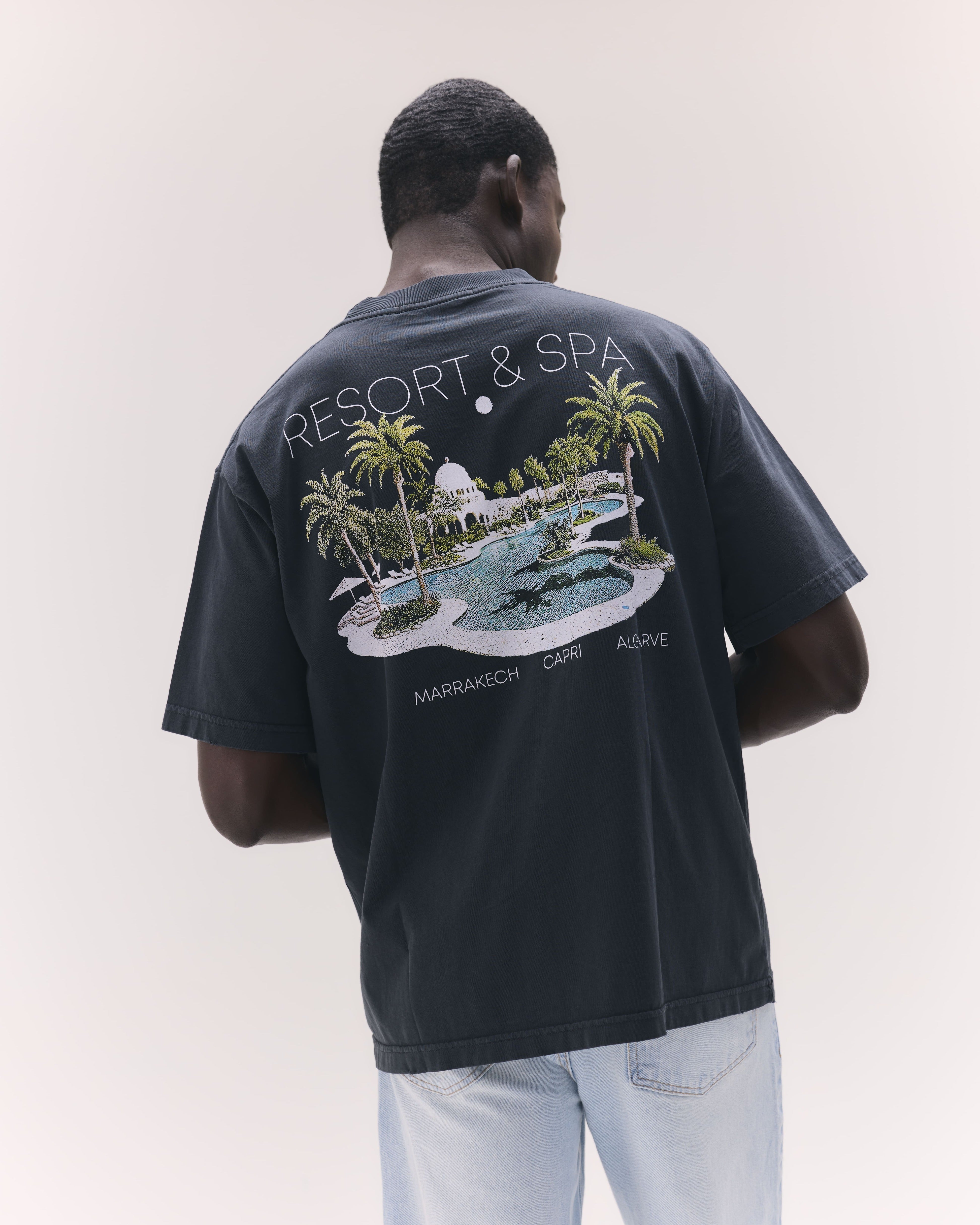 T-Shirt Resort