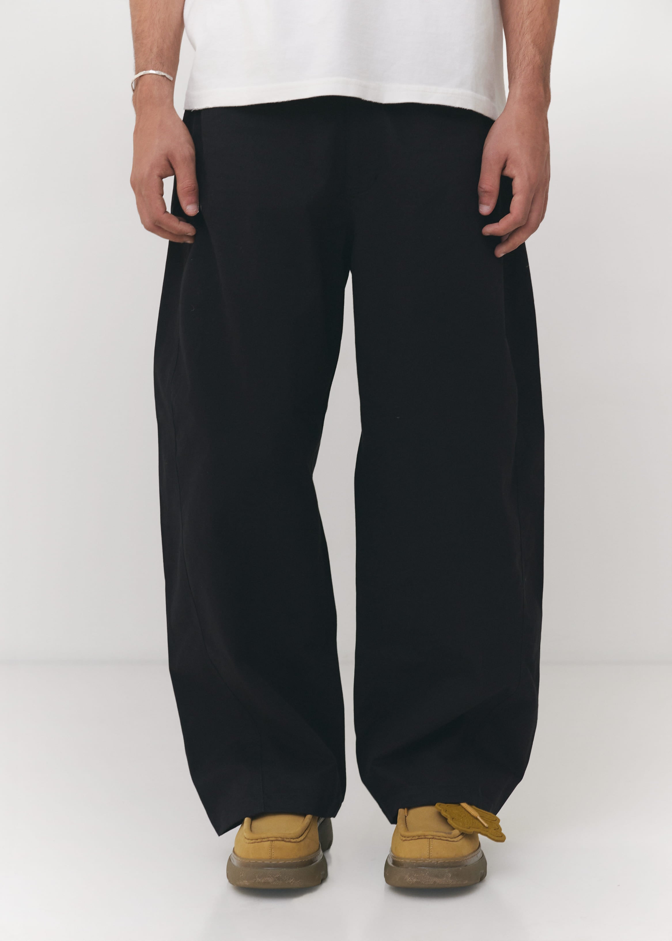 Barrel Black Pants