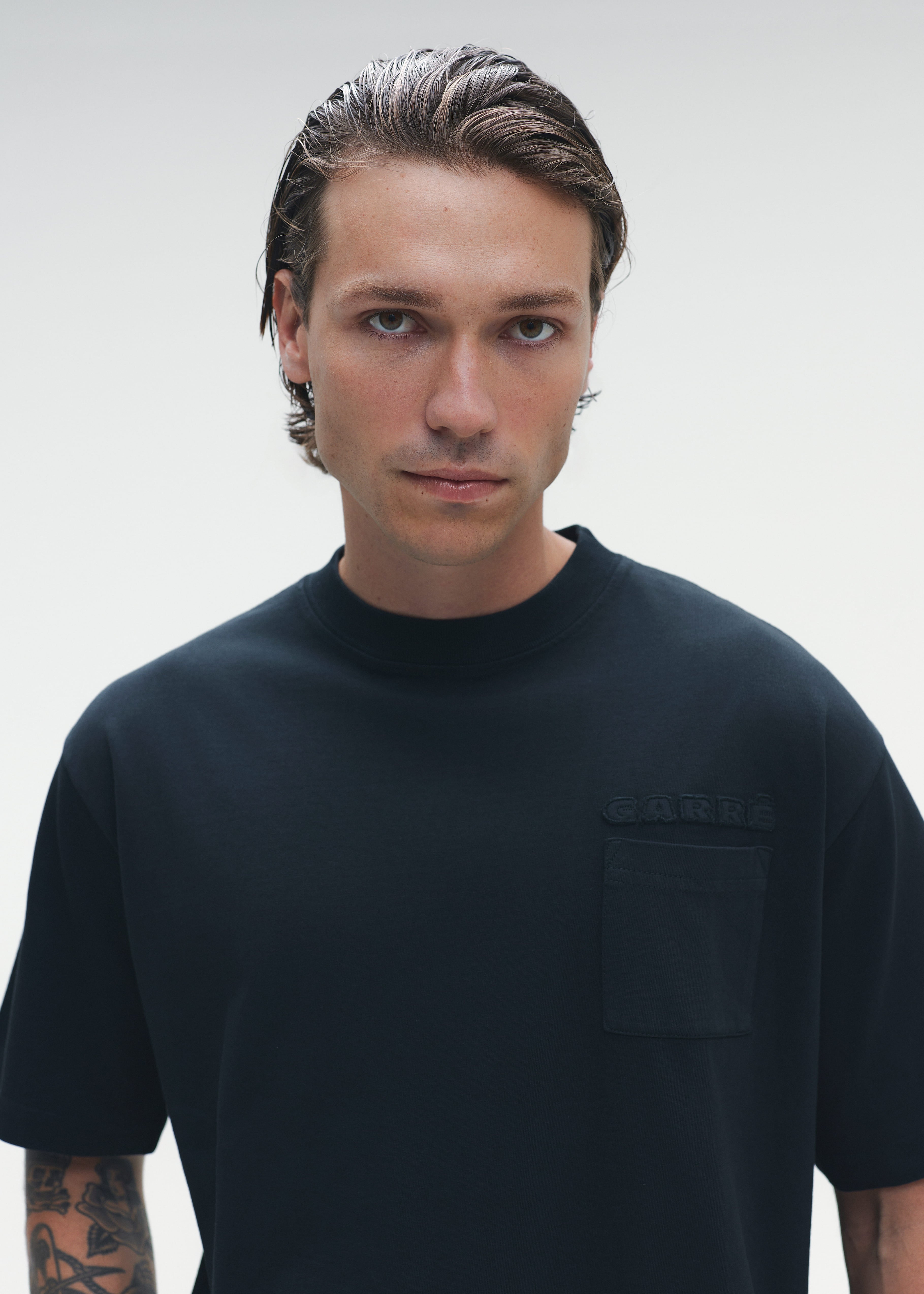 T-Shirt Embroidery Pocket Logo Black